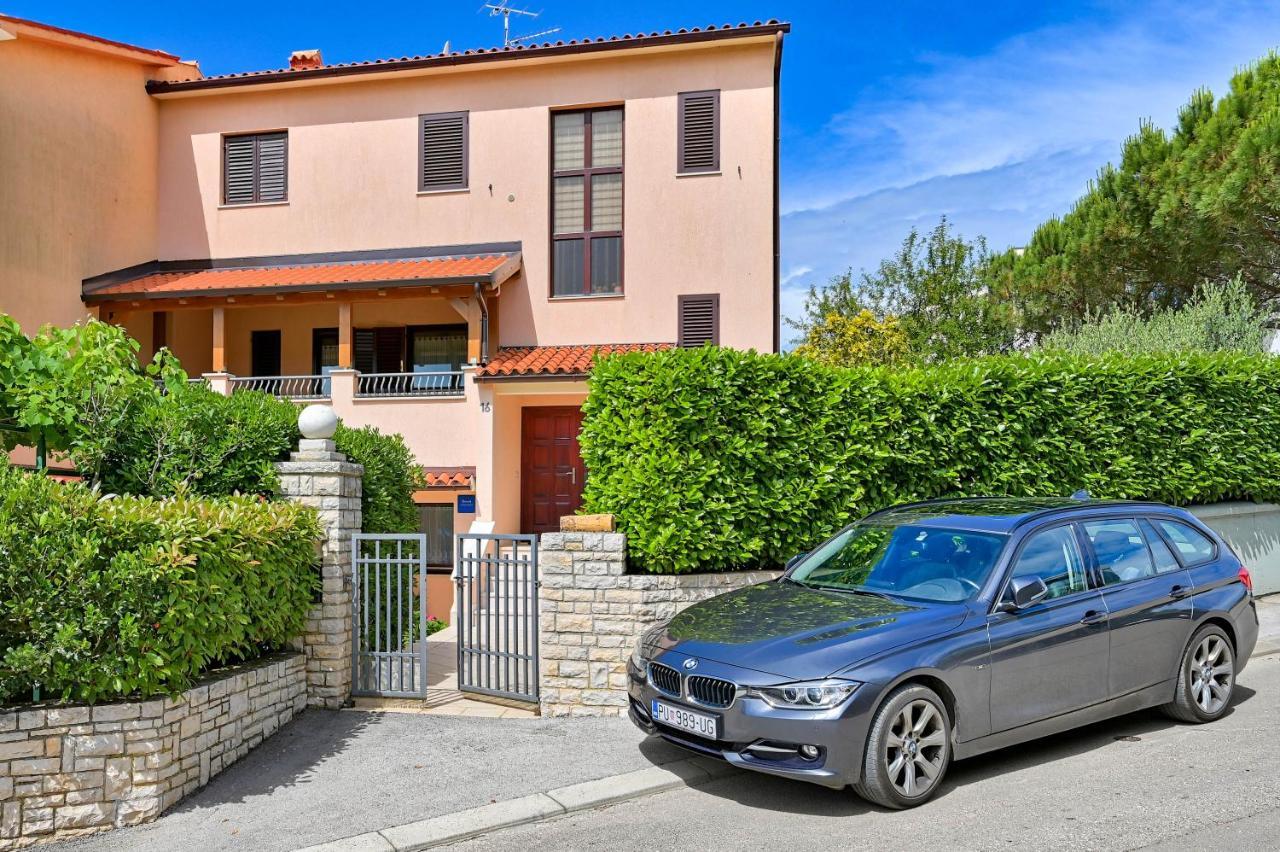 PUY Iby Apartment מראה חיצוני תמונה
