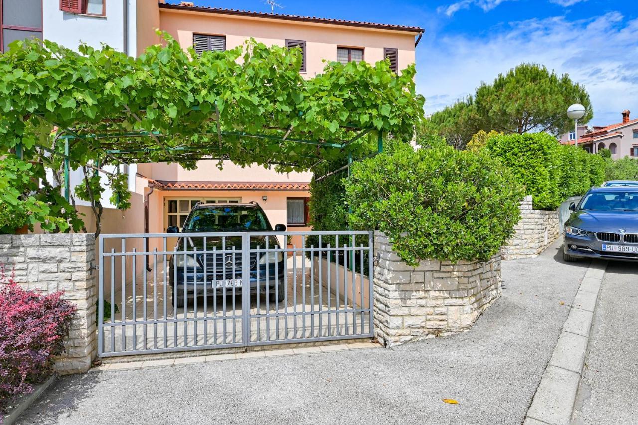 PUY Iby Apartment מראה חיצוני תמונה
