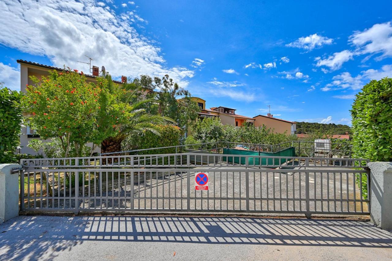 PUY Iby Apartment מראה חיצוני תמונה